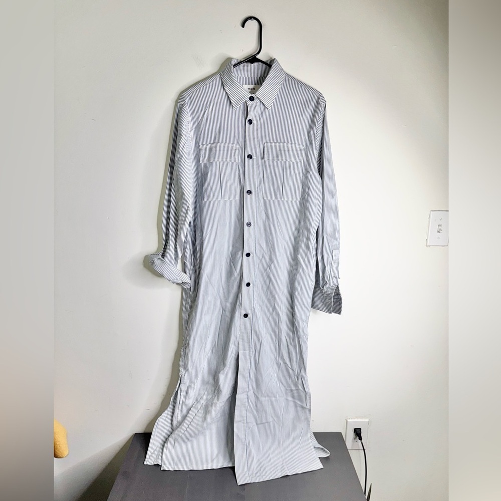 Vis à vis Striped Button Down with Two Front Pockets